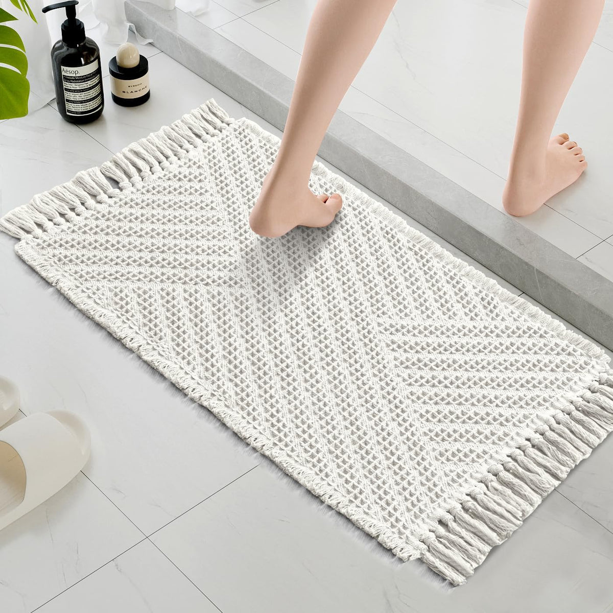 H.VERSAILTEX Waffle Boho Bath Mat – Super Absorbent, Non-Slip & Quick Dry